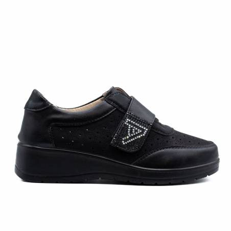 CASUAL NAPA PICADO CON VELCRO NEGRO 82200