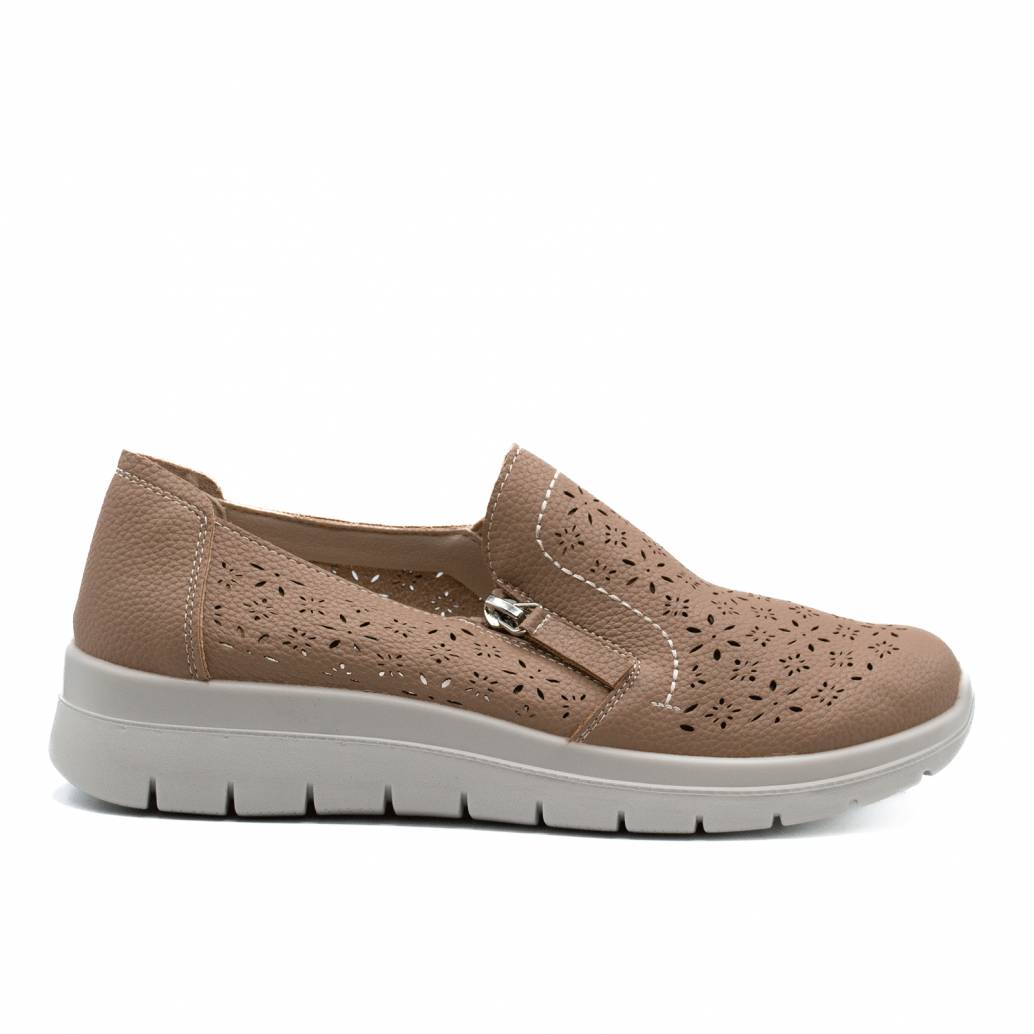 MOCASIN NAPA PICADO PLANTILLA EXTRAIBLE CAMEL 82081