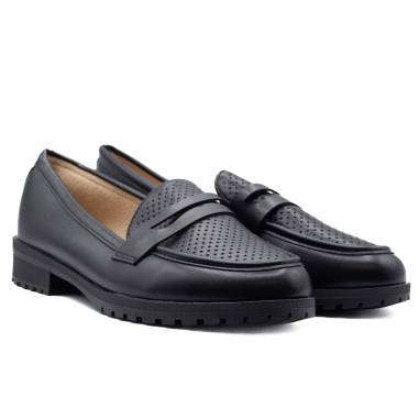 MOCASIN NAPA PICADO NEGRO 80713